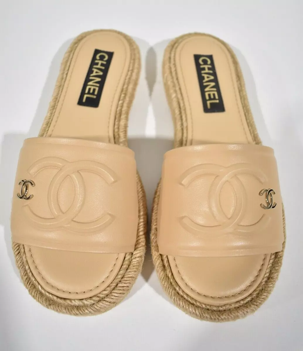 Chanel beige leather detailed with pearls sandals