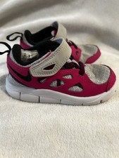 Nike Free Run Toddler Girls: 6C Hook Loop Stay-Put Closure Sneakers