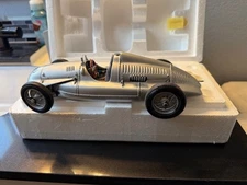 1938 AUTO UNION TYPE D  CMC MODELS 1.18 SCALE   DIECAST WITH BOX .