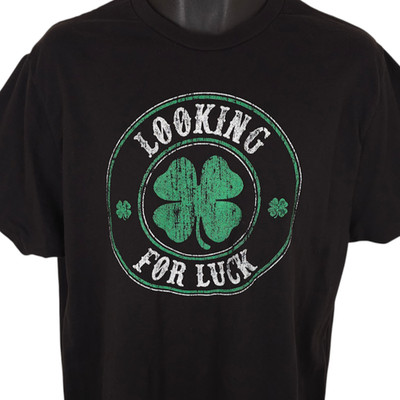 St Patricks Day T Shirt Mens Size XL Black Looking For Luck Saint Paddys