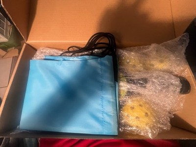 Farcunalt Pickleball 2-Paddle 4-Ball Set W Carrying Bag New In Box Free Ship