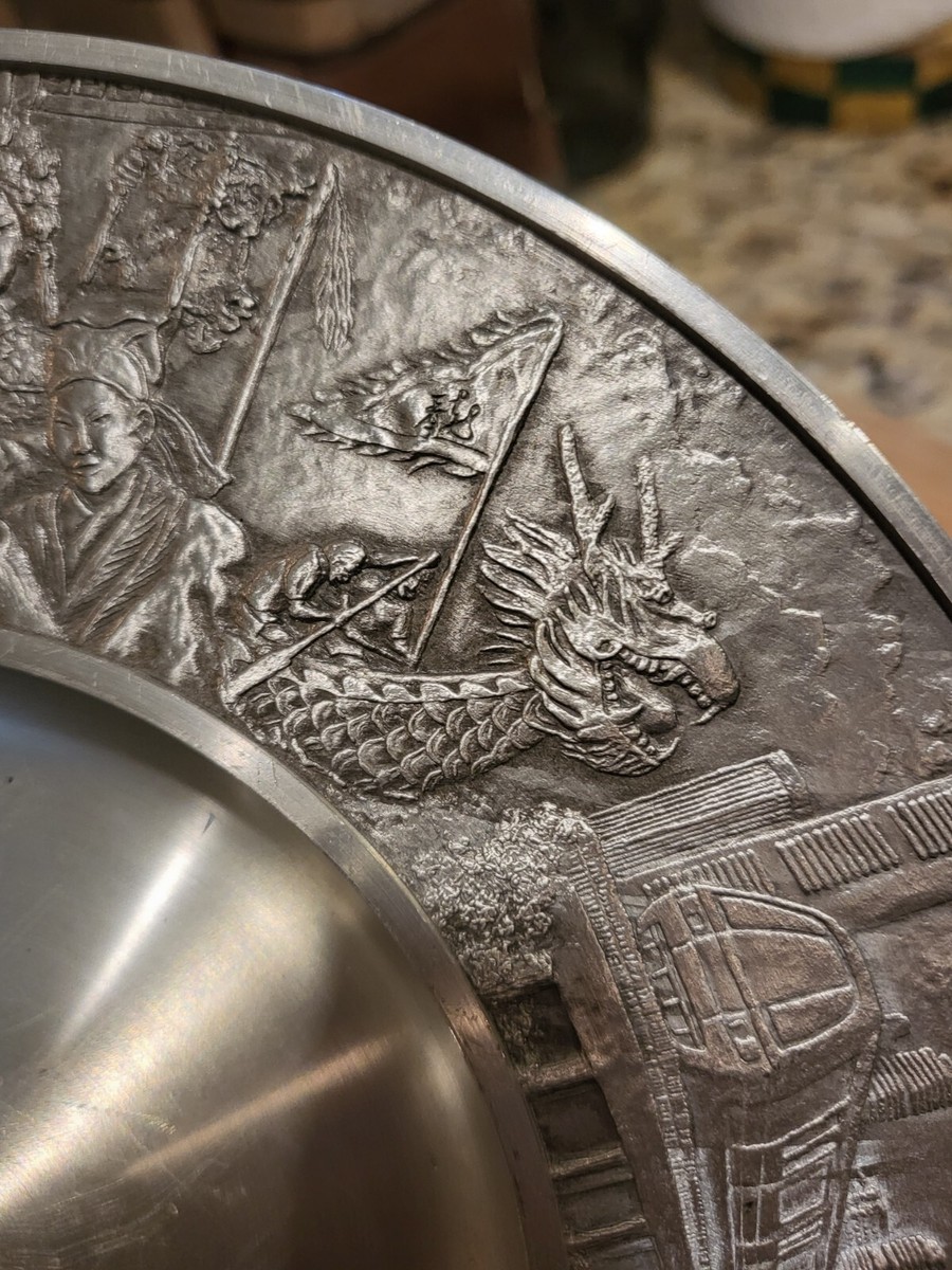 Souvenir SELWIN PEWTER Singapore 9