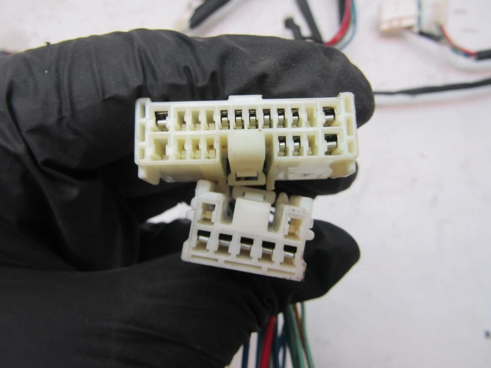 Door Wiring CAMRY 1998 TOYOTA Right Passenger Front Connector Cable OEM - Imagem 2 de 4