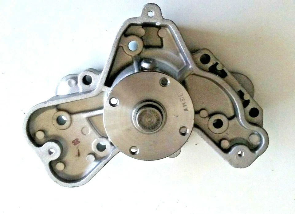 Bomba de agua del motor con junta BOSCH 97199 Foto 3 de 4