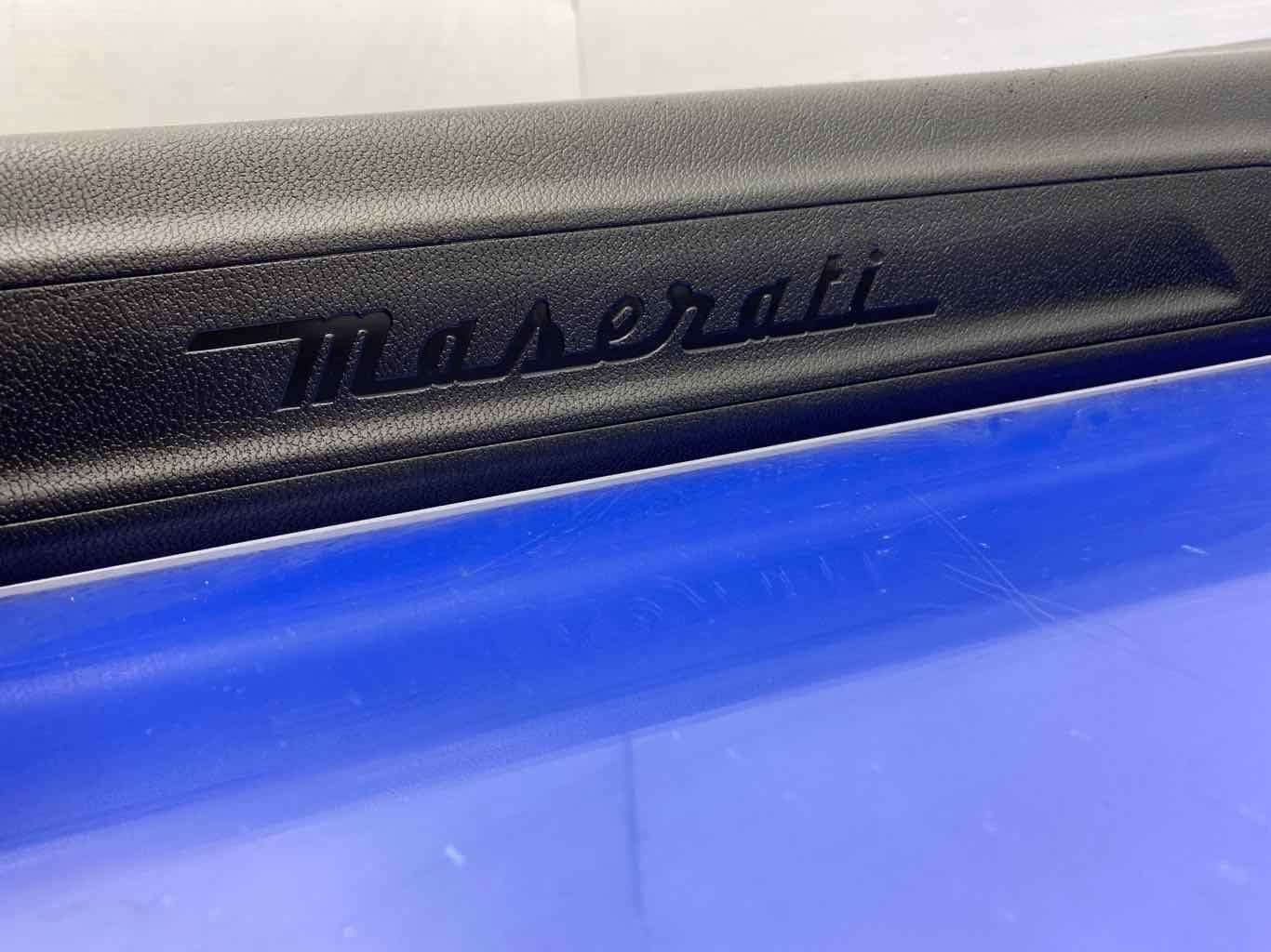 2017-2020 MASERATI LEVANTE FRONT RIGHT & LEFT SILL SCUFF PLATE 670040373 *SCUFFS