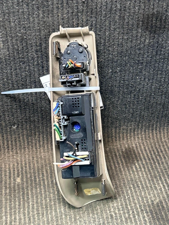 Fits 1999-2000 Cadillac Escalade, Driver Master Door/Window Switch, OEM:19244658 Foto 2 de 4