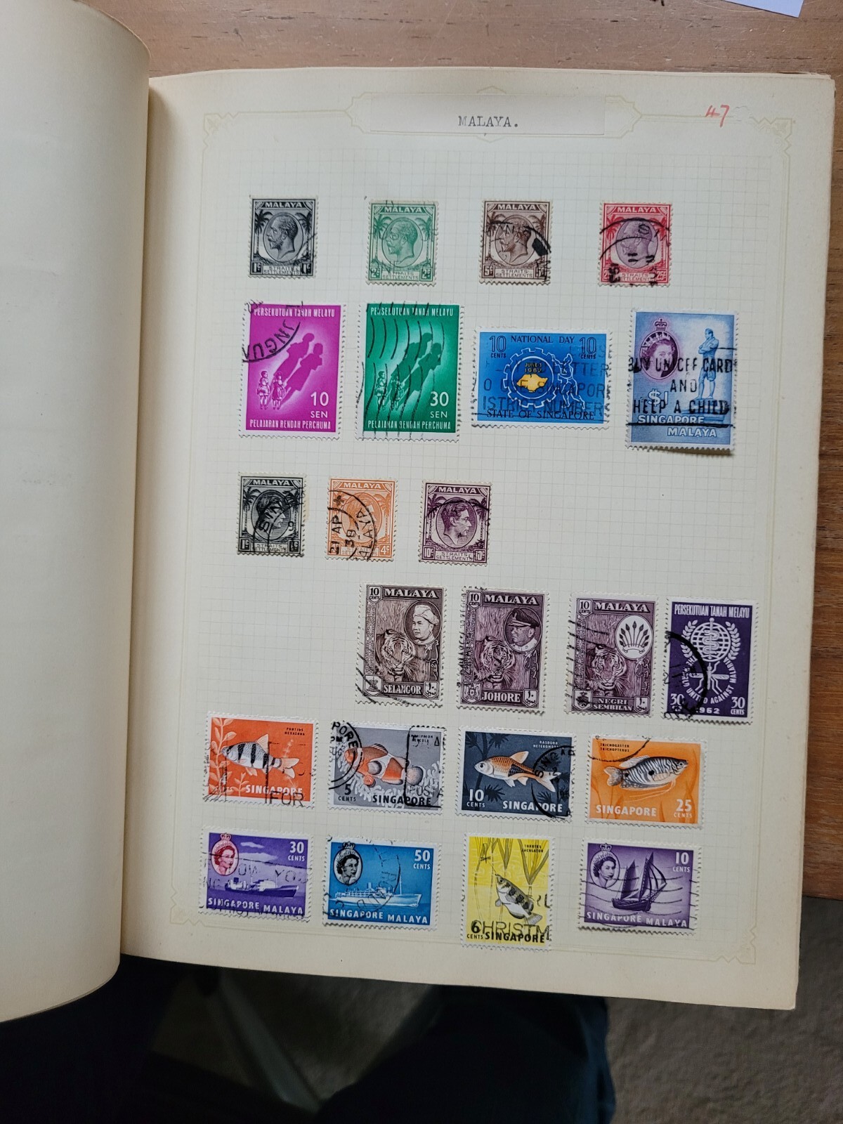 An album of over 1800 world stamps, including 20 Q.Victoria stamps. eBay