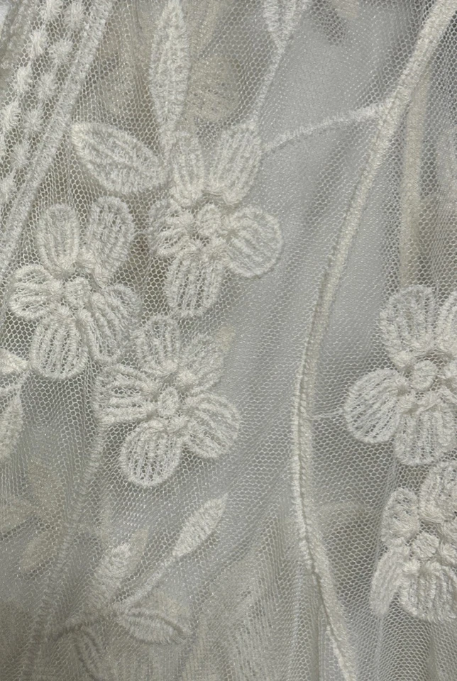 Lane Bryant Renda Floral Bordado Frente Aberta Kimono Espanador Marfim Tamanho 18/20 - Imagem 2 de 4