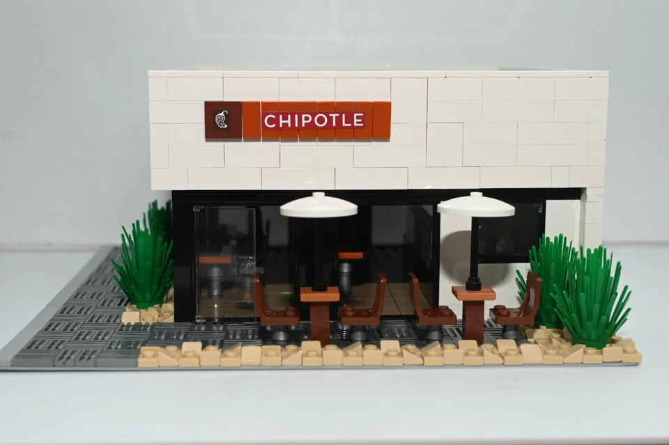 Custom Mexican Grill Restaurant City Custom Model Built compatible with LEGO® - Image 3 of 4