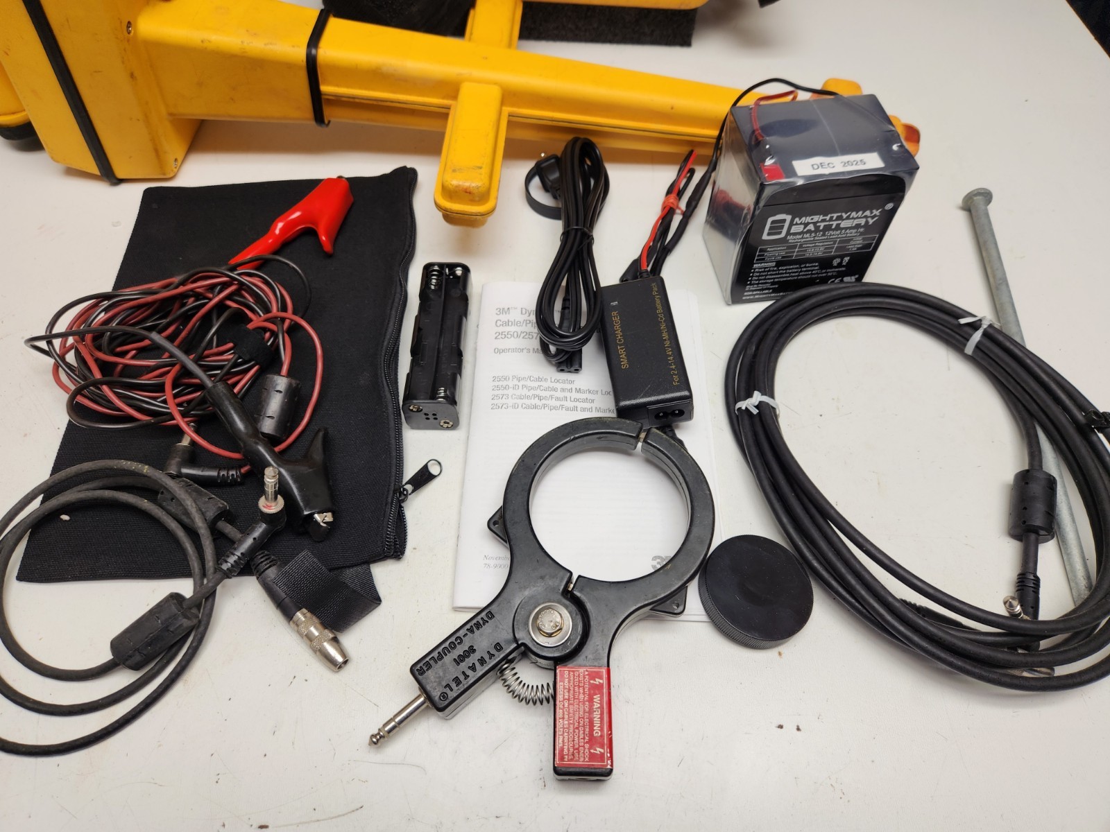 3M DYNATEL 2573 ID 12 watt CABLE PIPE LOCATOR Subsite Vivax  2550 2250 2273 #14