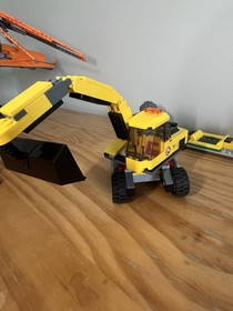 LEGO CITY: Excavator Transporter (4203)