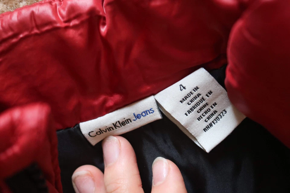 Calvin Klein Jeans Kid’s Vest Red Polyester Sleeveless Pocket Size 4  - Image 4 of 4