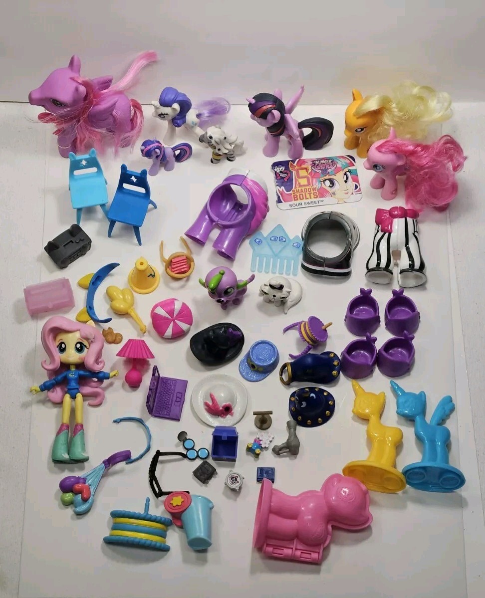Lotto misto Equestria My Little Pony MLP minifigure accessori abbigliamento cappello cibo