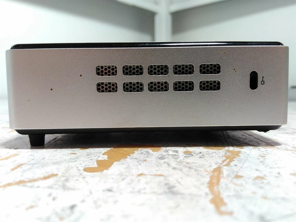 Zotac ZBOXNXS-AD11-PLUS Mini PC AMD E-450 1.6Ghz 2GB 0HD No PSU - Image 4 of 4