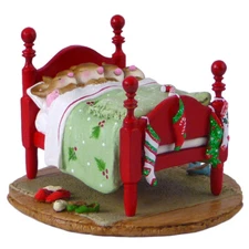 Wee Forest Folk VISIONS OF SUGARPLUMS, WFF# M-514, Christmas Bed Mouse