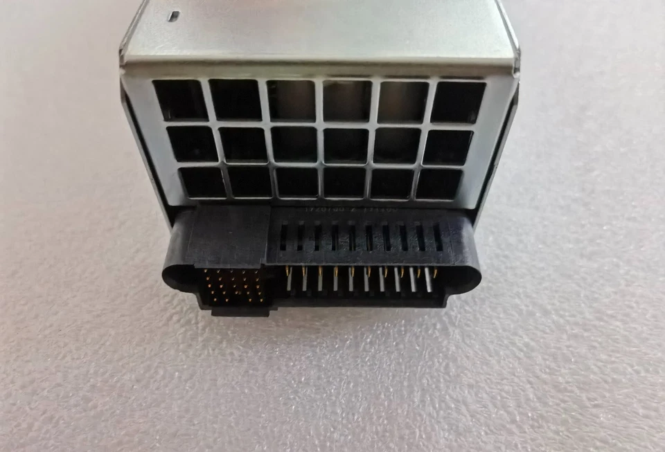 Cisco NXA-PAC-1100W-PI2 (Front-to-Back) Netzteil für N9K-C9336C getestet - Bild 3 von 3