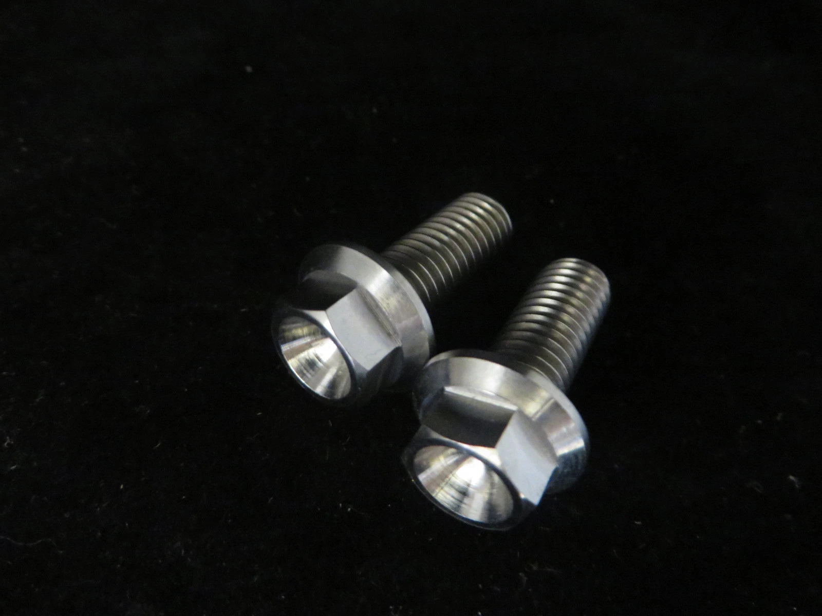 Honda CR125 1989 DocWob Super Light Titanium seat fixing bolts TI3003