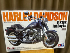 Harley Davidson FLSTFB - Fat Boy Lo - Tamiya 16041 | kingshobby.com