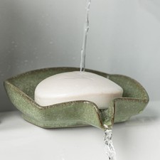 Self Draining Soap Dish, Ceramic Drain Soap Holder Waterfall Rectangular Green