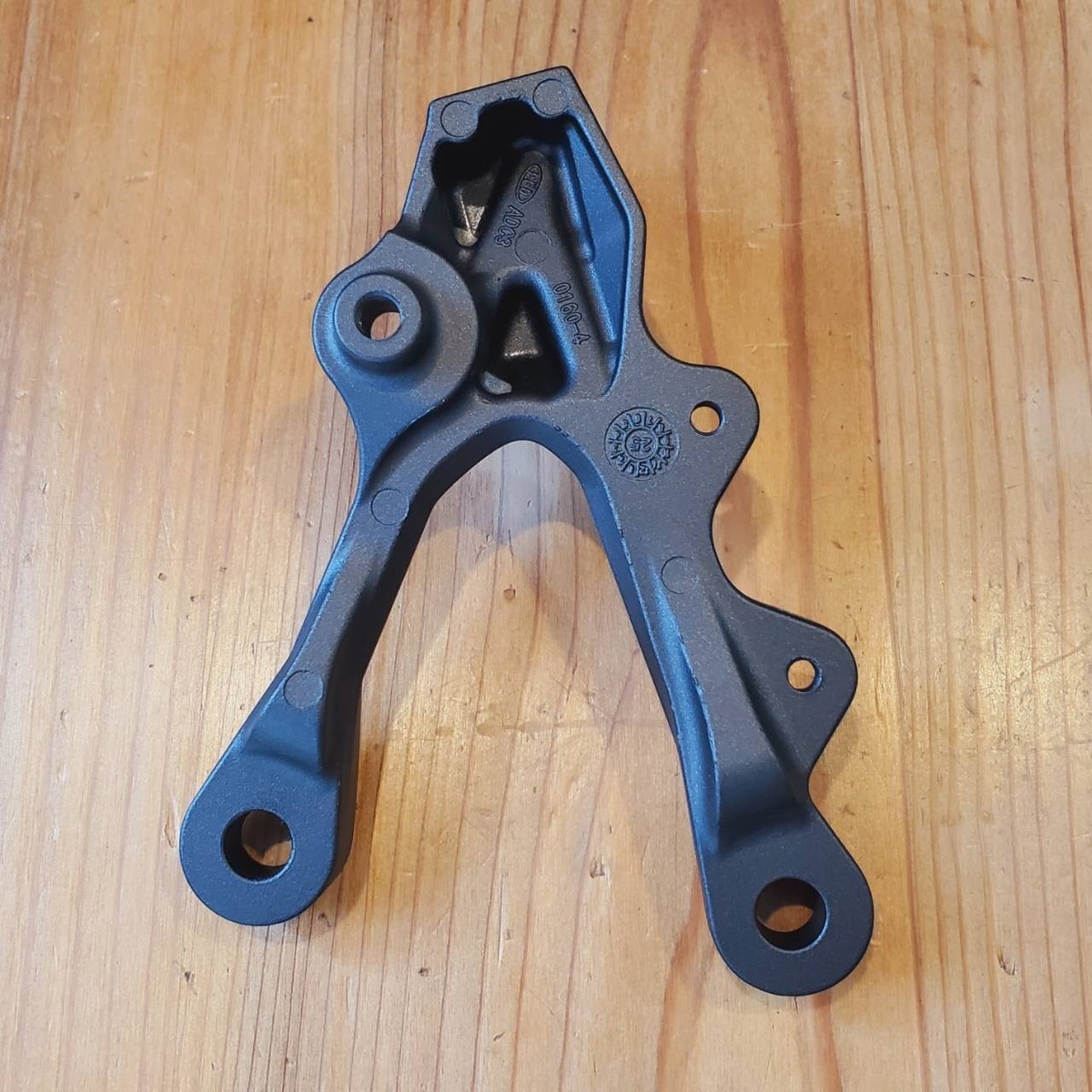 KAWASAKI Genuine Ninja ZX6R FRONT LEFT FOOTPEG SHIFTER BRACKET