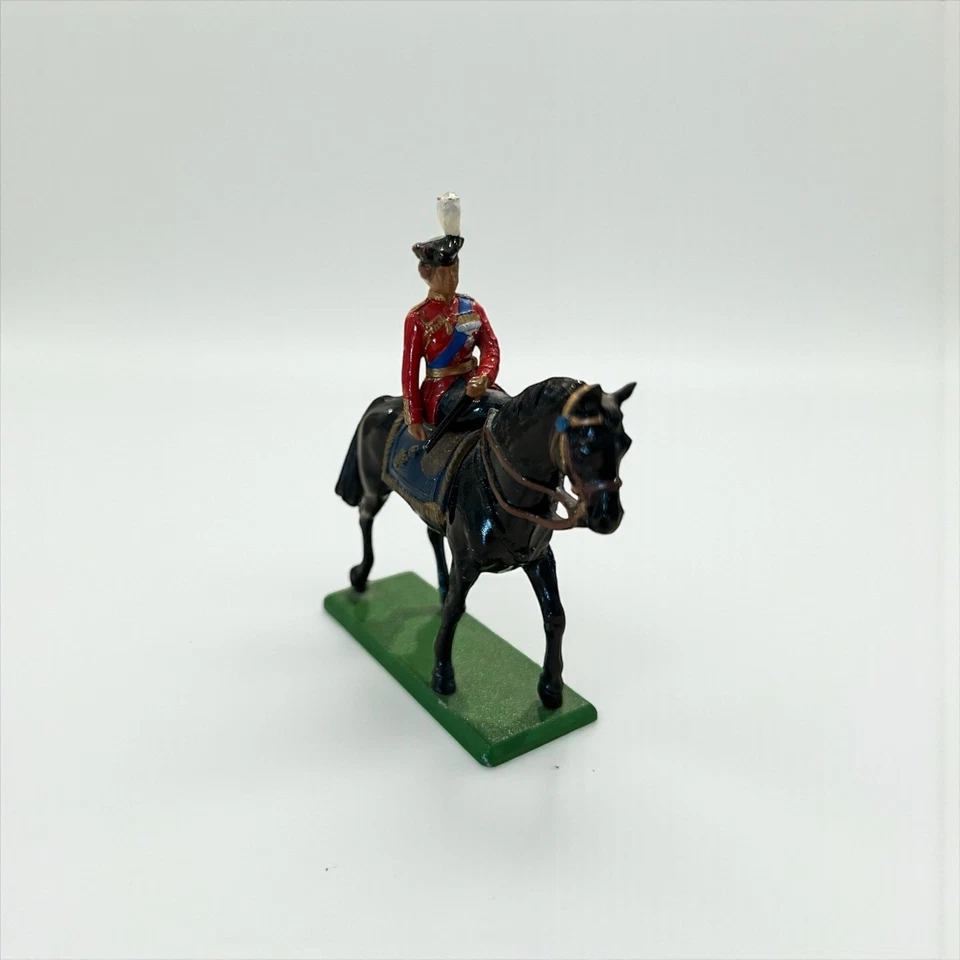 De colección 1988 W Gran Bretaña Metal Reina Isabel Montada en un Caballo Negro Foto 2 de 3