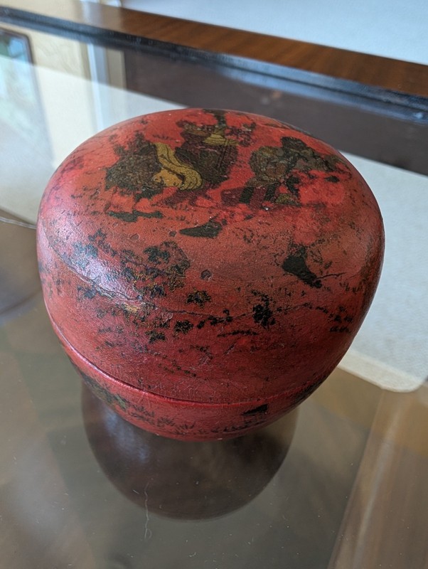 Antique Chinese lacquered box