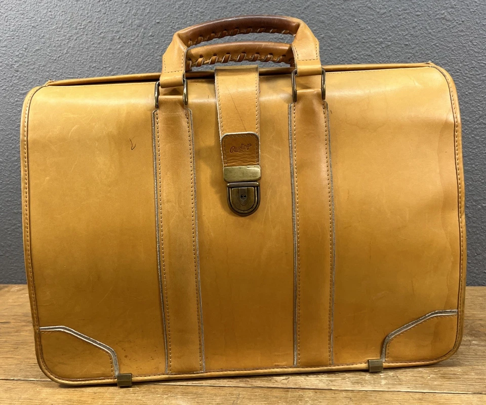 Rawlings Leather Briefcase Designed By Gian Paolo Lombardo 18x13” 2 Keys (Wear) - Image 3 of 4