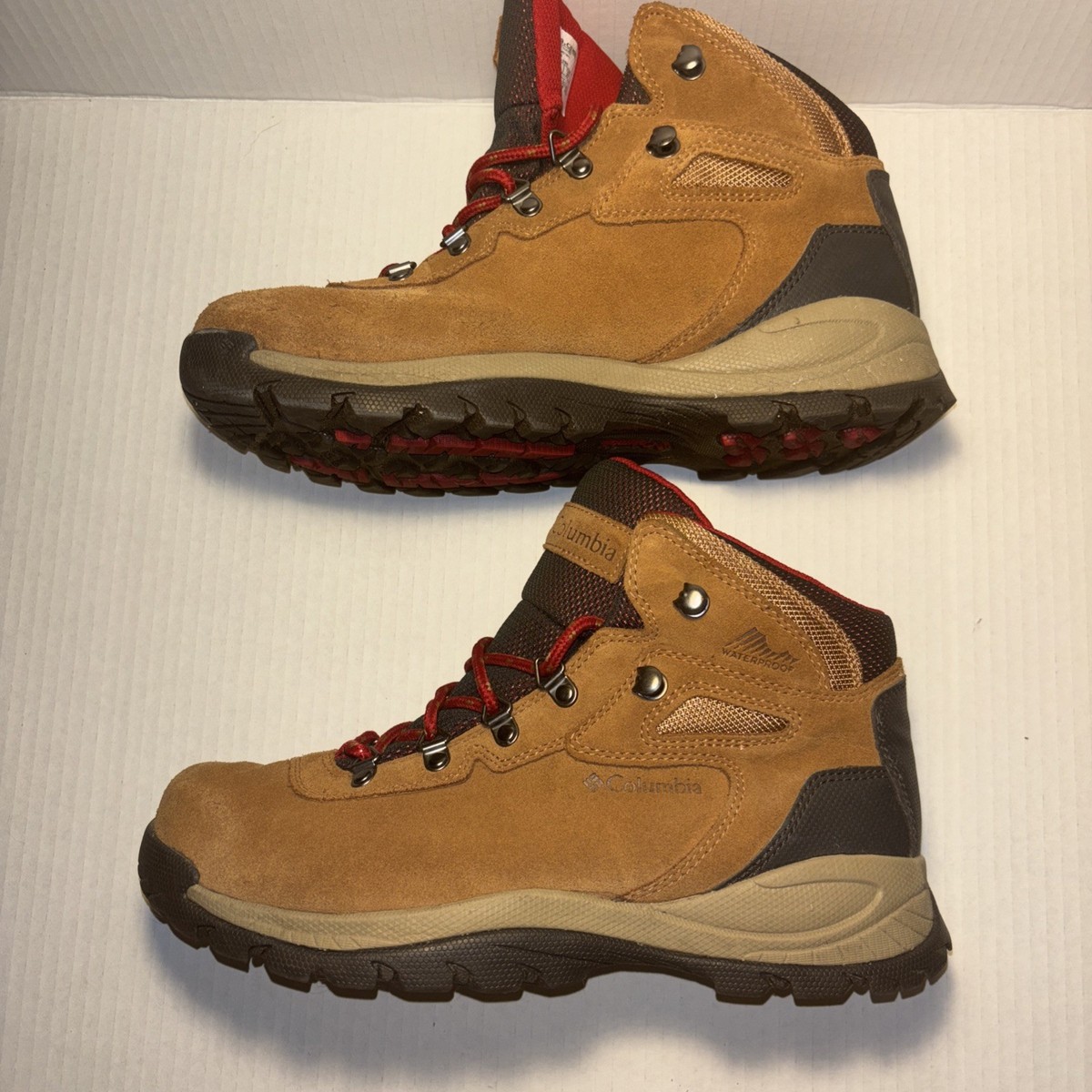 Columbia Boots Women Size 10 Newton Ridge Plus Waterproof Amped Hiking Outdoor View 3