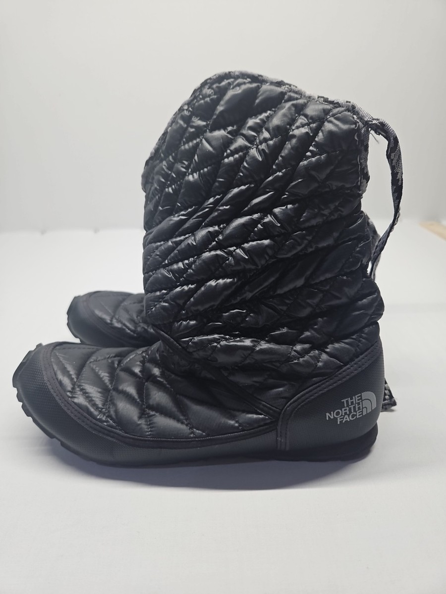 The North Face Quilted Black Bootie The North Face Nuptse Traction Bootie TNF Black – Très Bien main image 2