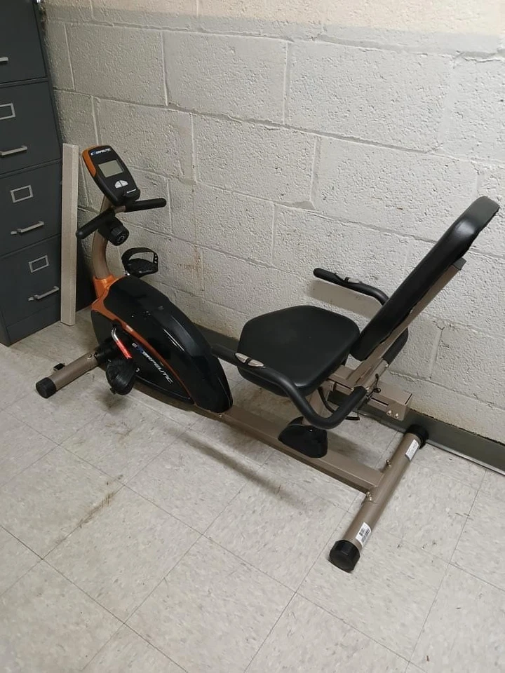 Bicicleta de exercício Exerpeutic 1500xl magnética reclinada com Bluetooth ESCOLHA LOCAL! - Imagem 2 de 4