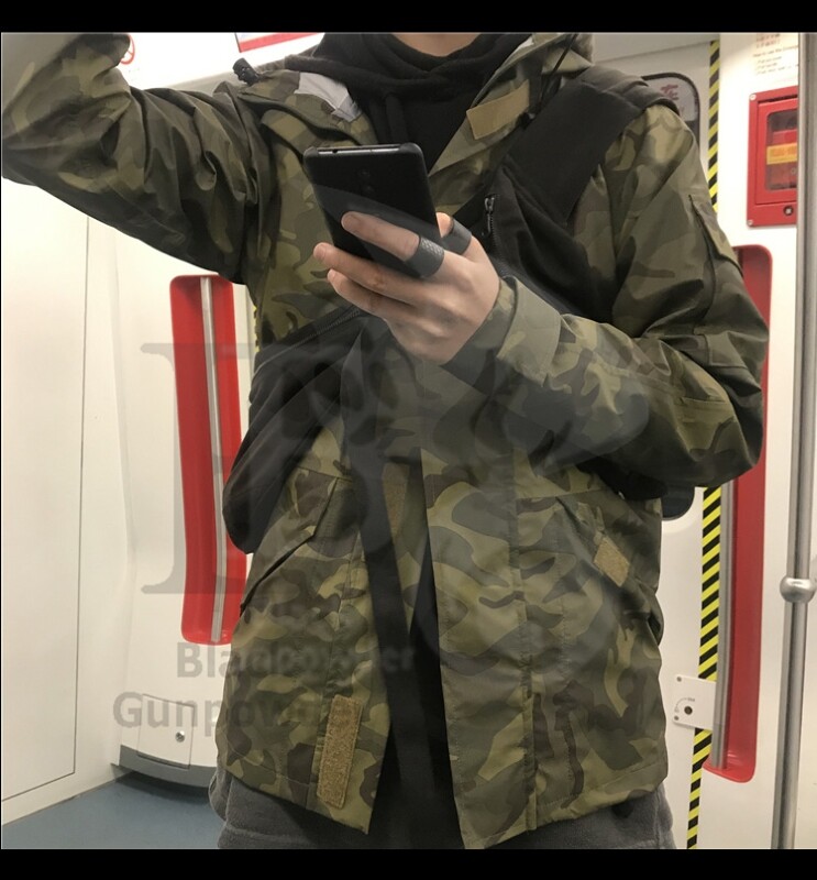 Tactical Desert night camouflage Windbreaker coat Hard shell Tactical Desert night camouflage Windbreaker coat Hard shell
