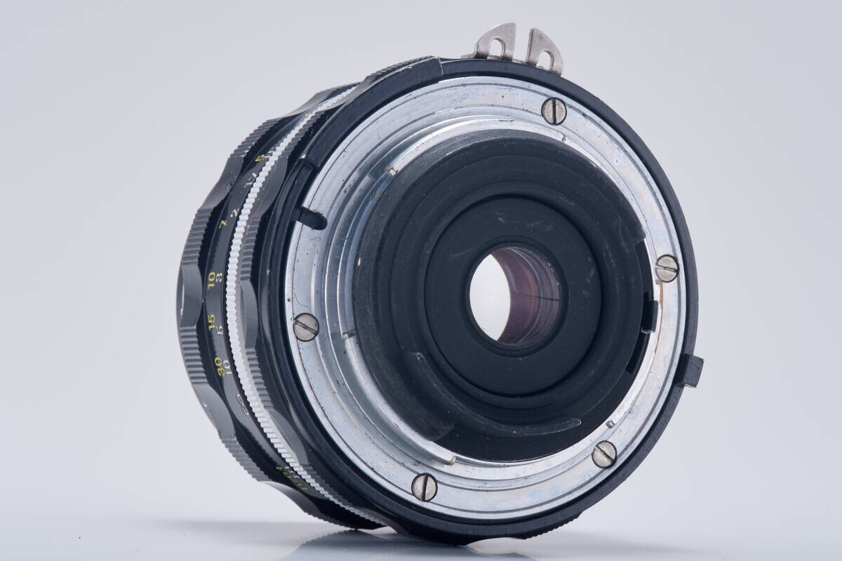 Nikon Ai Nikkor-H Auto 28mm F3.5 Manual Focus Lens F Mount