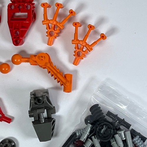 LEGO Bionicle Master Builder Set 10023 Complete No Instructions - Picture 5 of 10