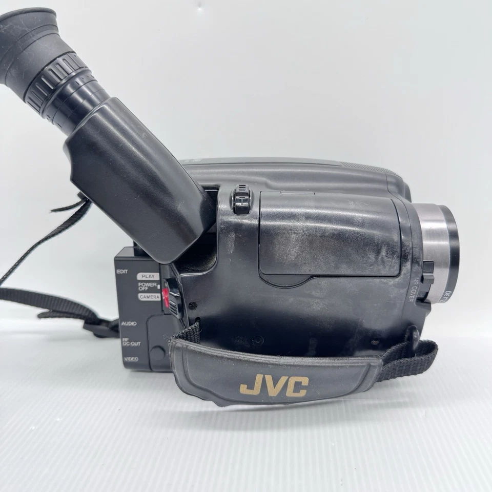 JVC GR-AX4227E Compact VHS-C Video Camcorder + Charger **PARTS/REPAIR** - Image 4 of 4