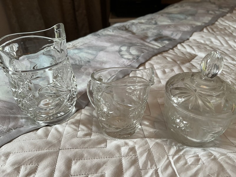 Vintage Anchor Hocking EAPC Star Pattern Covered Sugar Bowl Creamer Set 4 Pieces