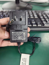 UE UES06WNCP-050100SPA 5V 1A 5W 5.5 2.1 AC Adapter Power Supply
