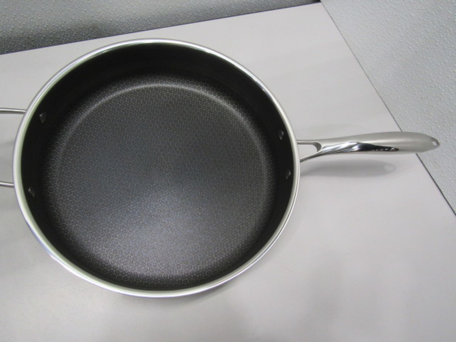 HexClad Hybrid Deep Saute Pan with Lid eBay