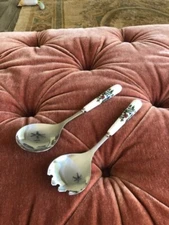 Portmeirion The Holly and the Ivy Salad Server Set-Fork and Spoon