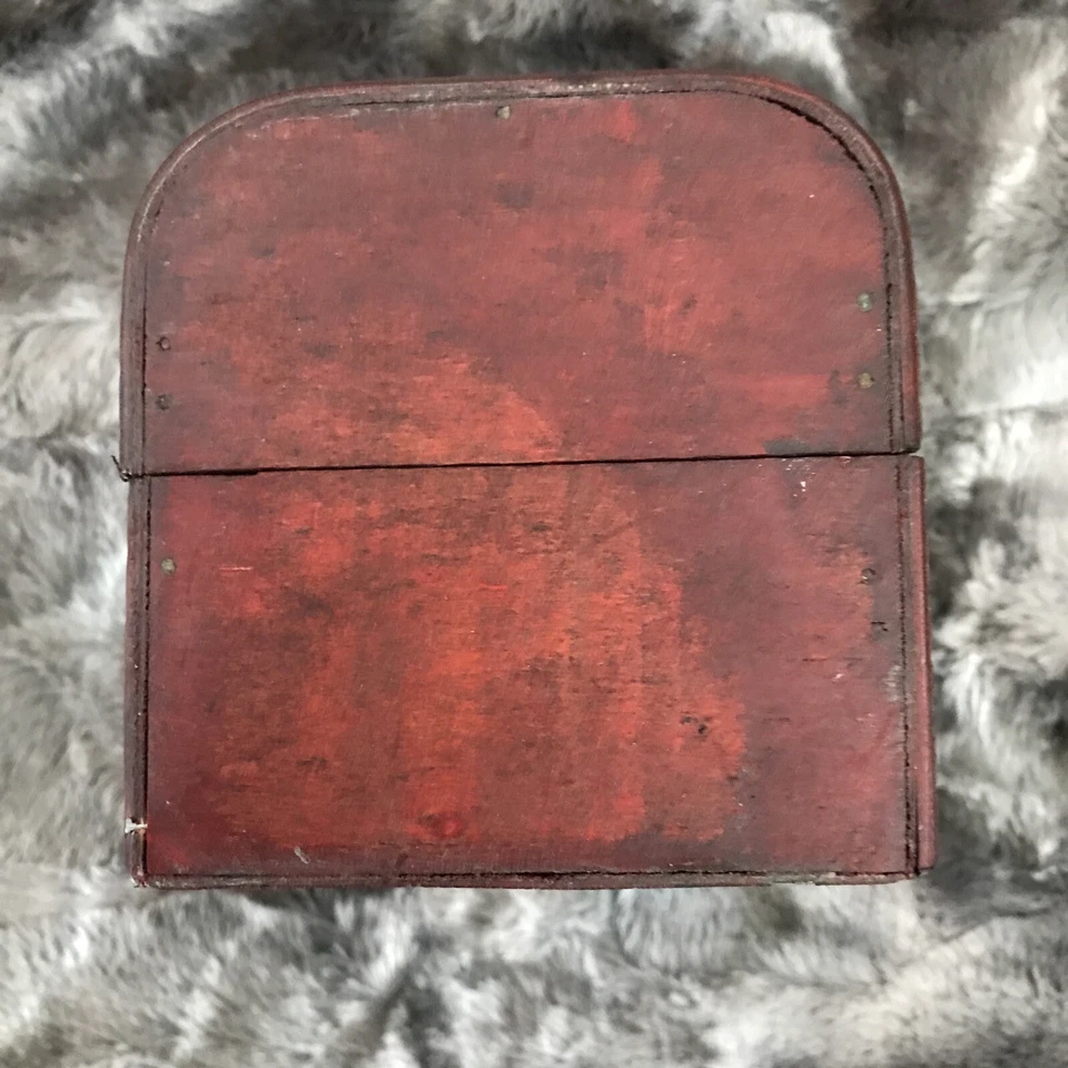 Wood &Metal Treasure Chest with Decorative Metal Closure 4"H x 53/4L x 4W New - Image 4 of 4