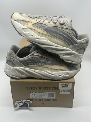 yeezy boost 700 v 2 cream