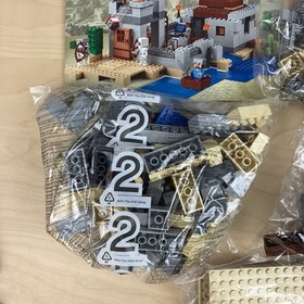 LEGO MINECRAFT - The Desert Outpost (21121) - NEW & Retired, NO BOX
