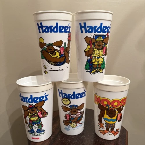 6 Hardee’s  Moose Coca Cola Collectible 32oz Plastic Cups  1992 1988 Vintage