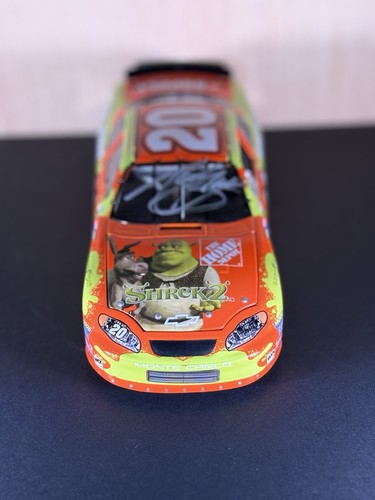 Tony Stewart Autographed Home Depot 2004 Shrek 2 MonteCarlo 1:24 Action NASCAR - Picture 5 of 15