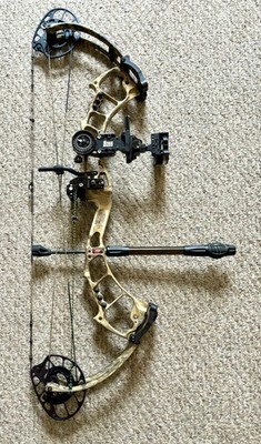 PSE HUNTING BOW - Bow Madness Unleashed - bow only with d-loop and peep