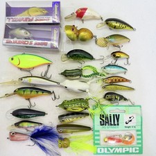 25 lures set for bass fishing, including cbaits, minnows, poppers, ibrations,