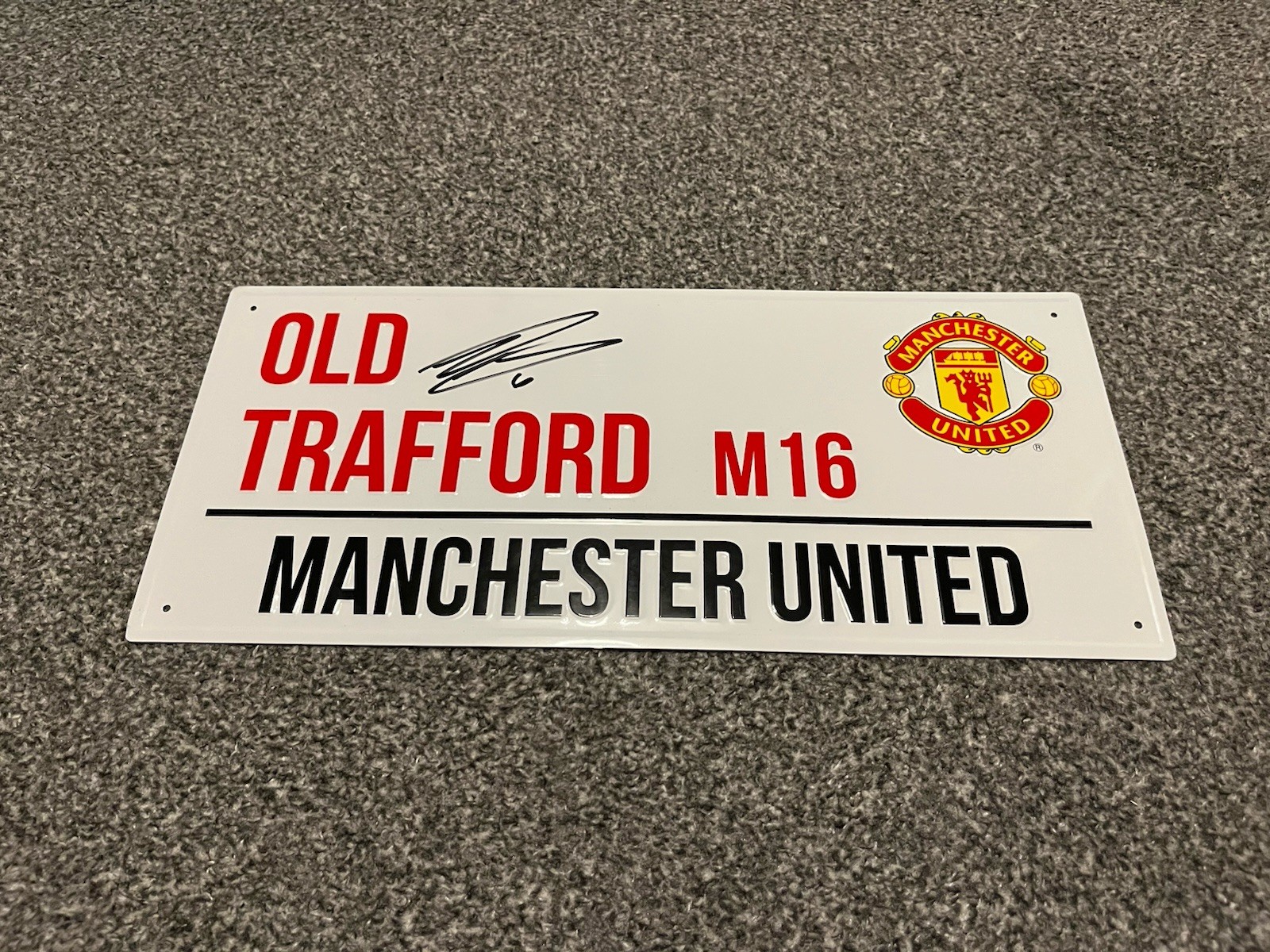 Lisandro Martinez signiertes Man United Straßenschild mit *genauem Videobeweis*