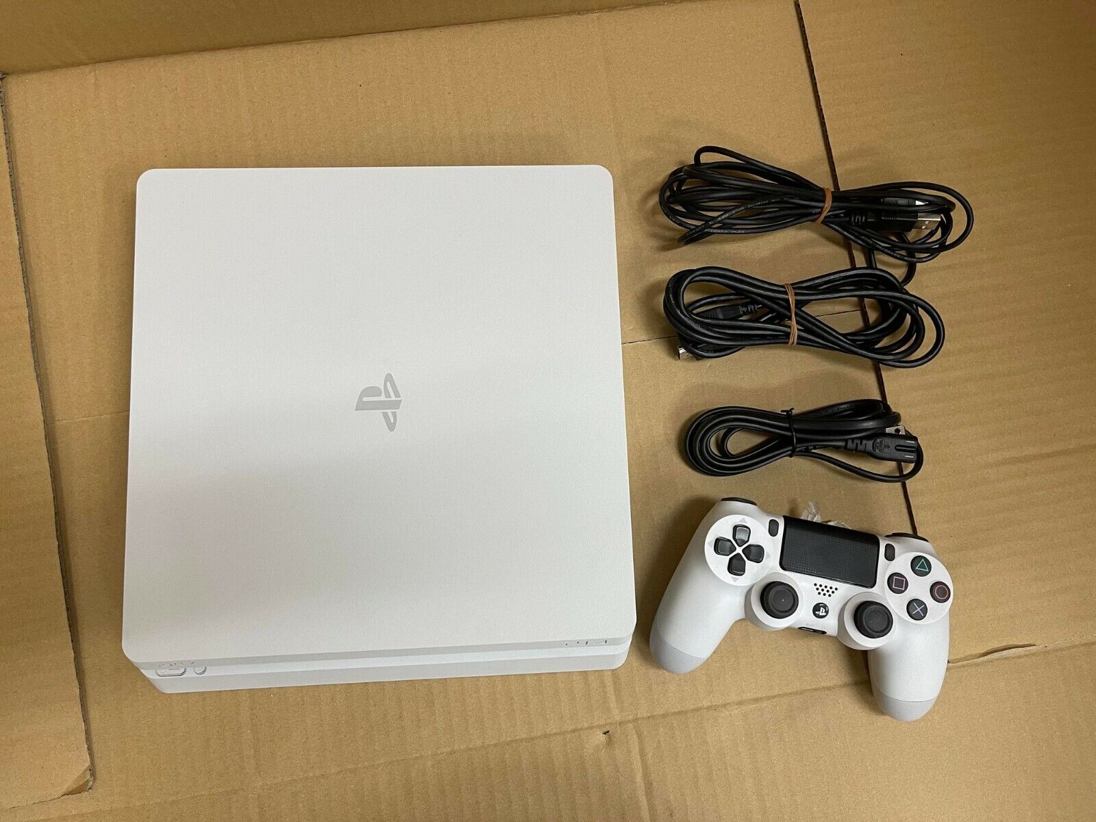 Sony PlayStation 4 PS4 500GB CUH-2200A White Console Set W/O