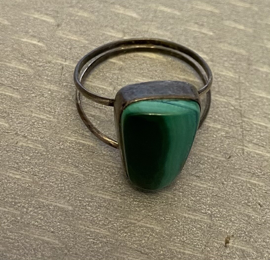 Native American Silver Malachite Split Shank Ring… - image 3
