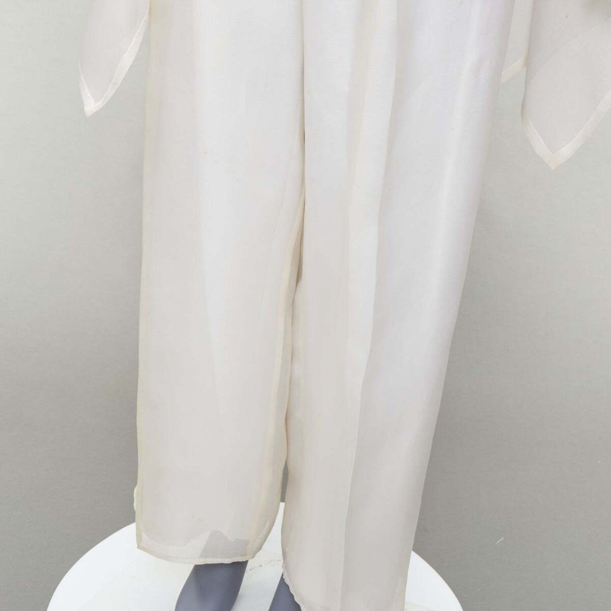 rare DOLCE GABBANA Vintage ivory silk oversized coat wide rare DOLCE GABBANA Vintage ivory silk oversized coat wide