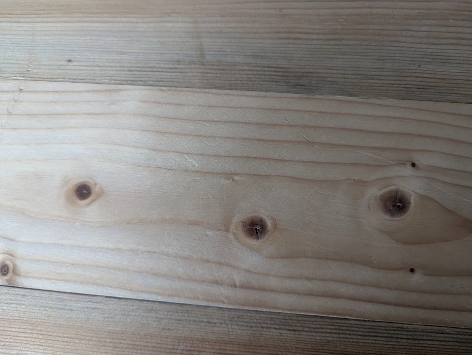 reclaimed wood dining table and bench - Image 3 of 4